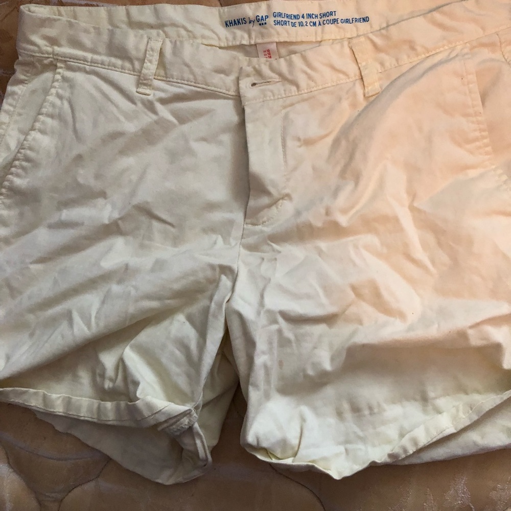 Khaki shorts gap